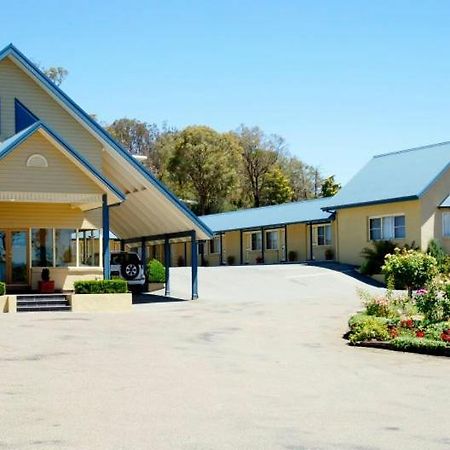 Willows Motel Goulburn Exterior photo