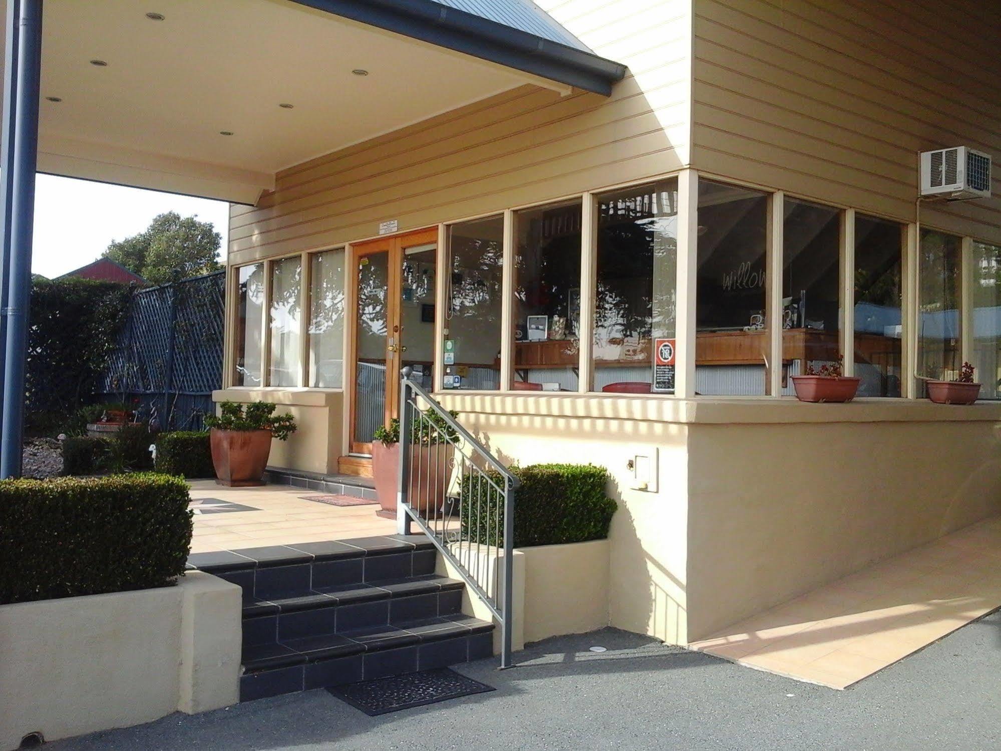 Willows Motel Goulburn Exterior photo
