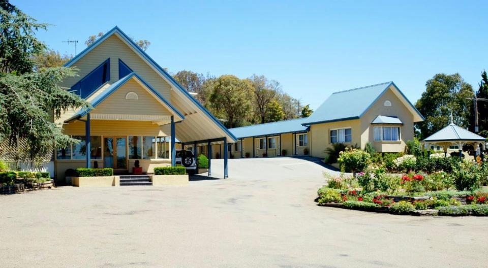 Willows Motel Goulburn Exterior photo
